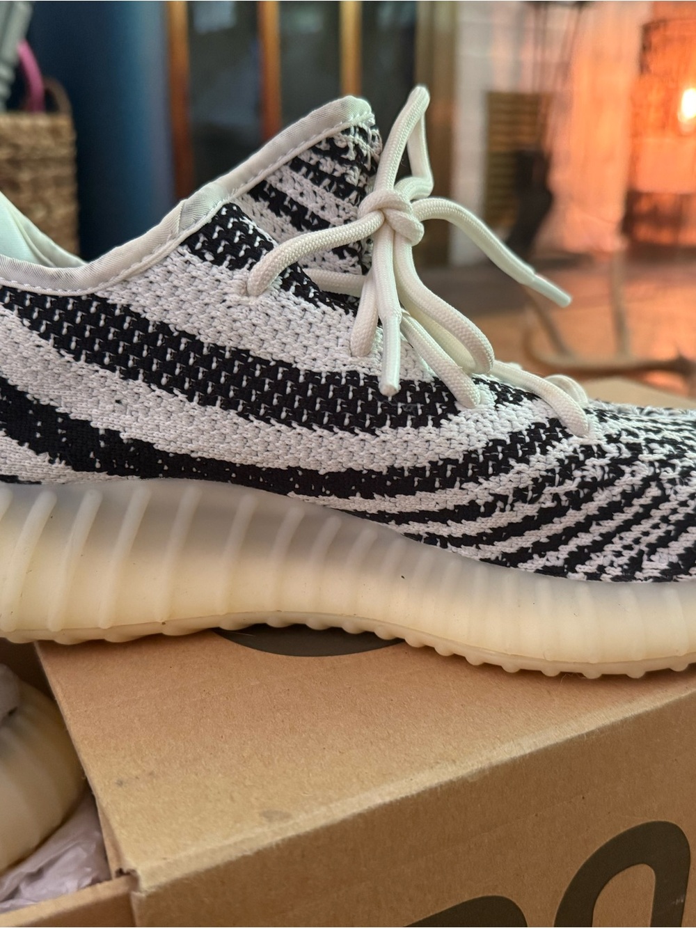 Yeezy Boost 350 V2 Zebra — White & Black with Red Accent - Picture 2 of 9